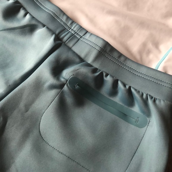 Fabletics cute shorts size Medium - Picture 5 of 5
